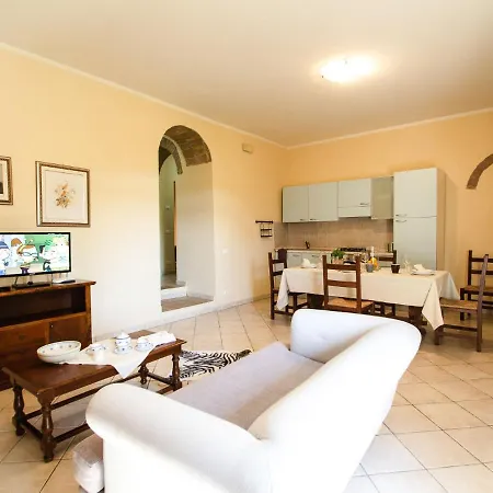 Locazione Turistica Il Tino * I Casali